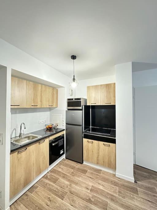 Cosy House A 6 Min Du Rer A Et Psa Apartment Carrieres sous Poissy Bagian luar foto